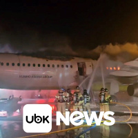 MUNDO - Avião Airbus da Air Busan pega fogo no aeroporto de Busan, na Coreia do Sul