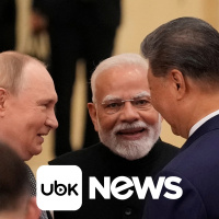 MUNDO - Presidente chinês promove nova ordem global cercado por líderes de Rússia e Índia