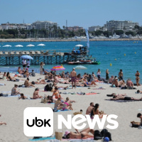 MUNDO - França proibirá fumar em praias, parques e perto de escolas para proteger crianças