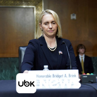 MUNDO - Ações dos EUA caem com escalada da guerra comercial com China UE suspende contramedidas 